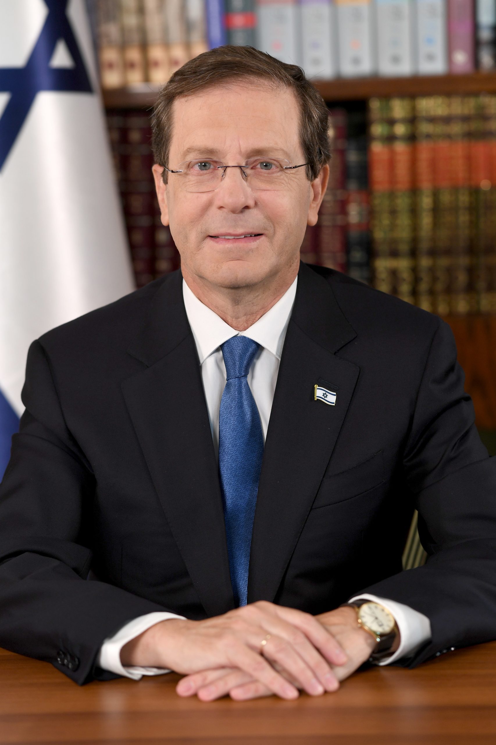 ôåøèøè, ðùéà äîãéðä éöç÷ äøöåâ.Portrait, president Isaac Herzog.